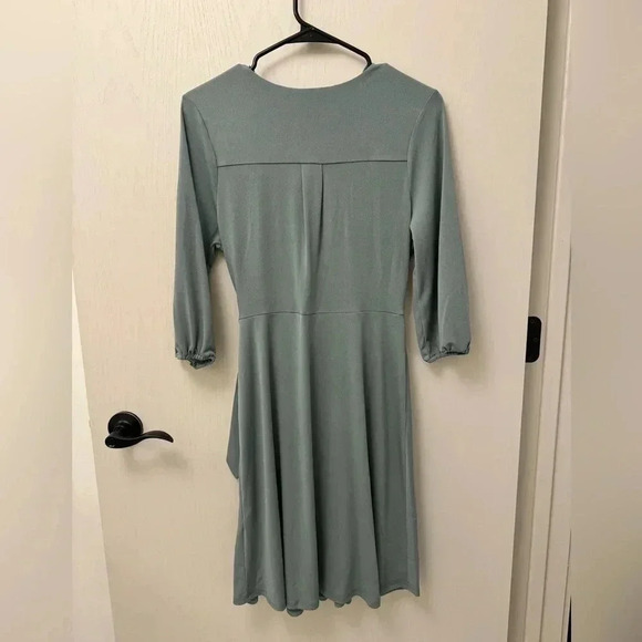 Sage Green Monteau V Neck Belted Dress with Slit and Quarter Length Sleeves NWT - Picture 2 of 7